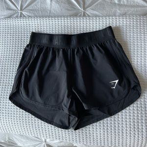 Gym shark training loose fit shorts